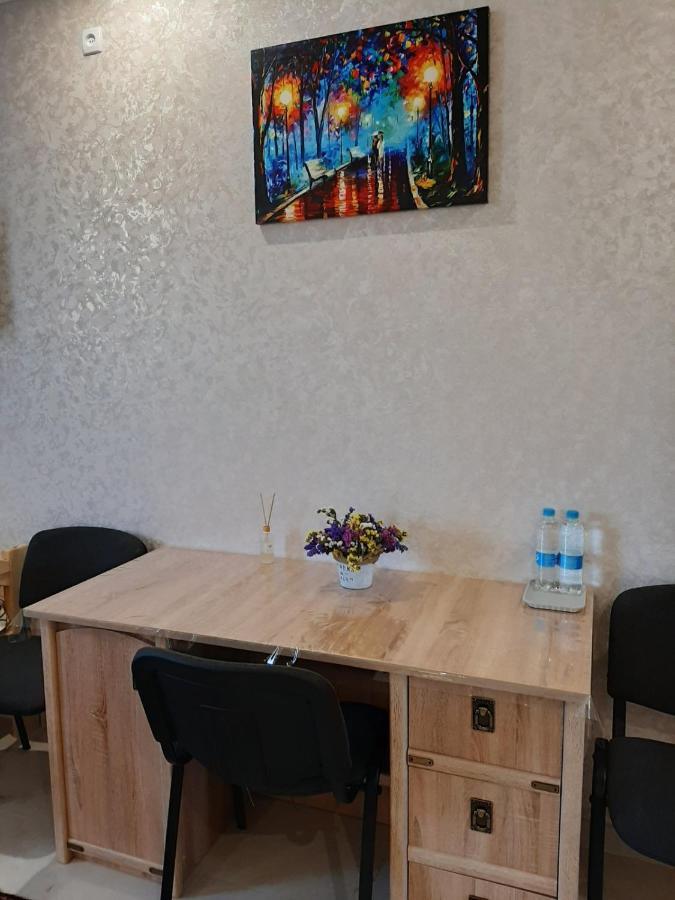 Готель River House Oeman Buitenkant foto