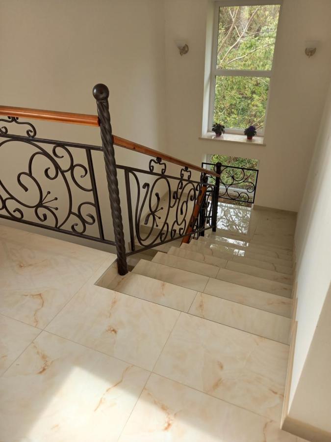 Готель River House Oeman Buitenkant foto