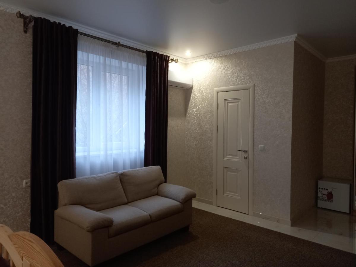 Готель River House Oeman Buitenkant foto