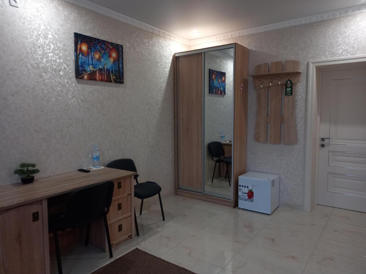 Готель River House Oeman Buitenkant foto
