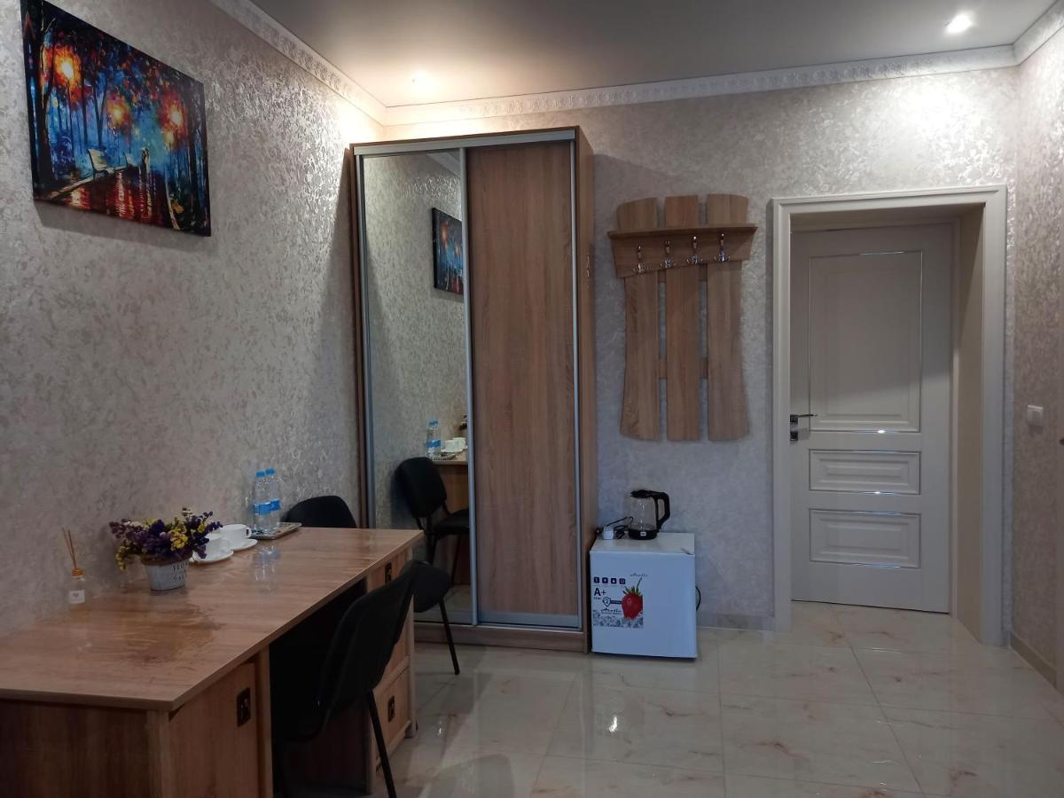 Готель River House Oeman Buitenkant foto