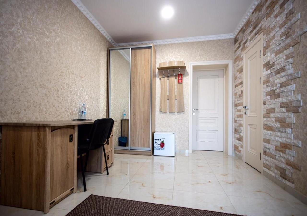 Готель River House Oeman Buitenkant foto