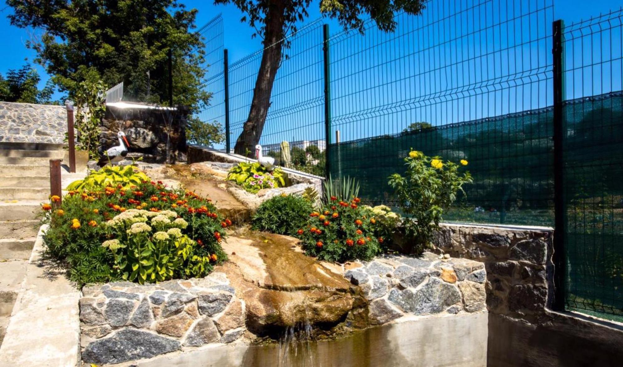 Готель River House Oeman Buitenkant foto