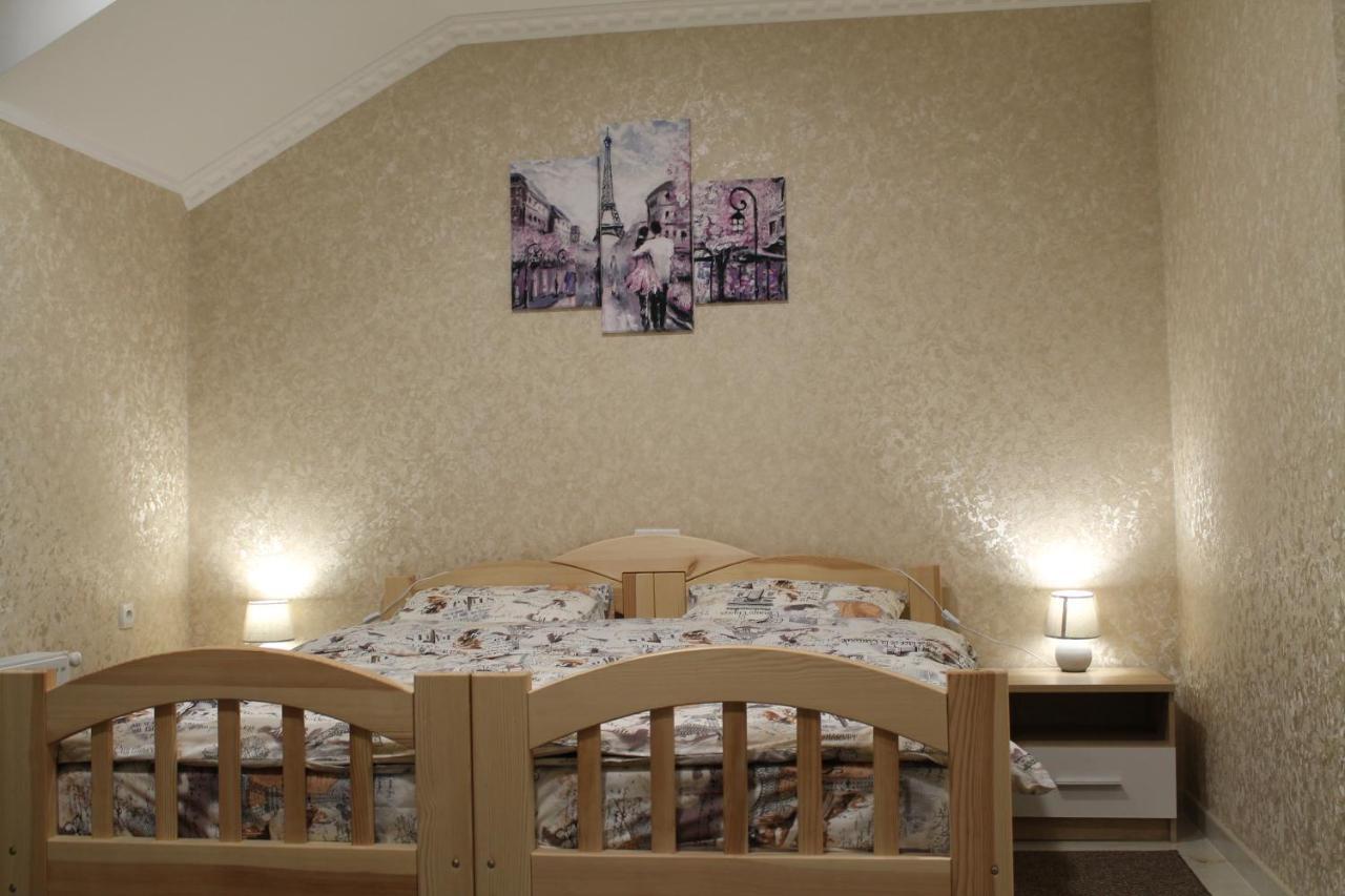 Готель River House Oeman Buitenkant foto